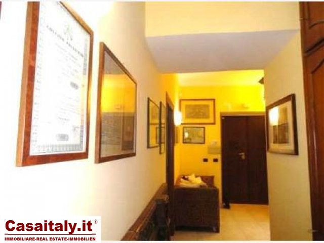 Re di Roma, office to let