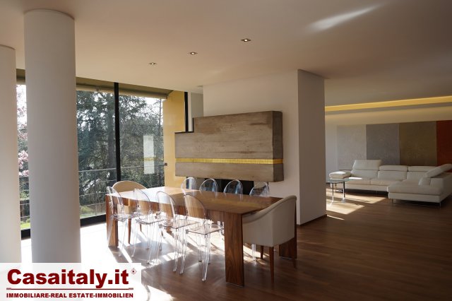 Olgiata, villa bifamiliare in locazione