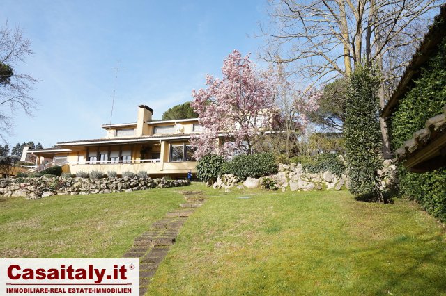 Olgiata, villa bifamiliare in locazione
