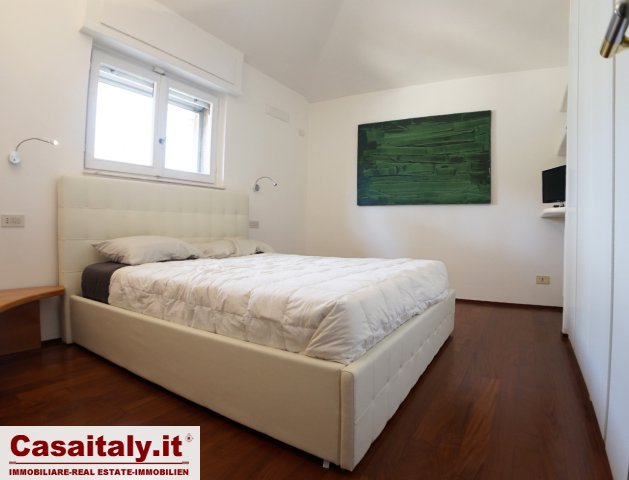 Olgiata, villa bifamiliare in locazione