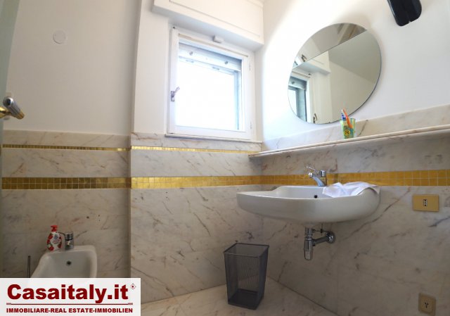 Olgiata, villa bifamiliare in locazione