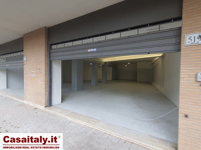 Porta di Roma negozi alta visibilità